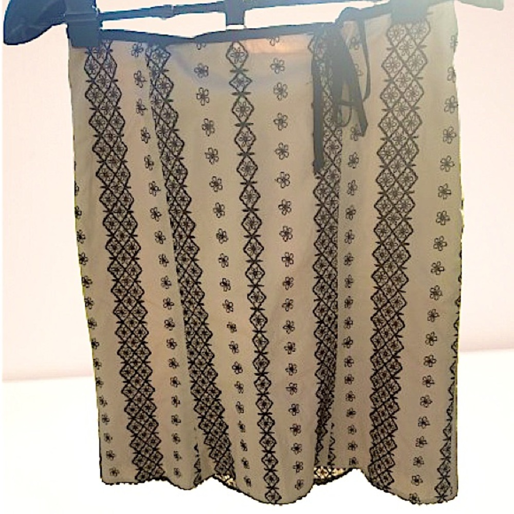 Nanette Lenore VINTAGE skirt.  Size 4
